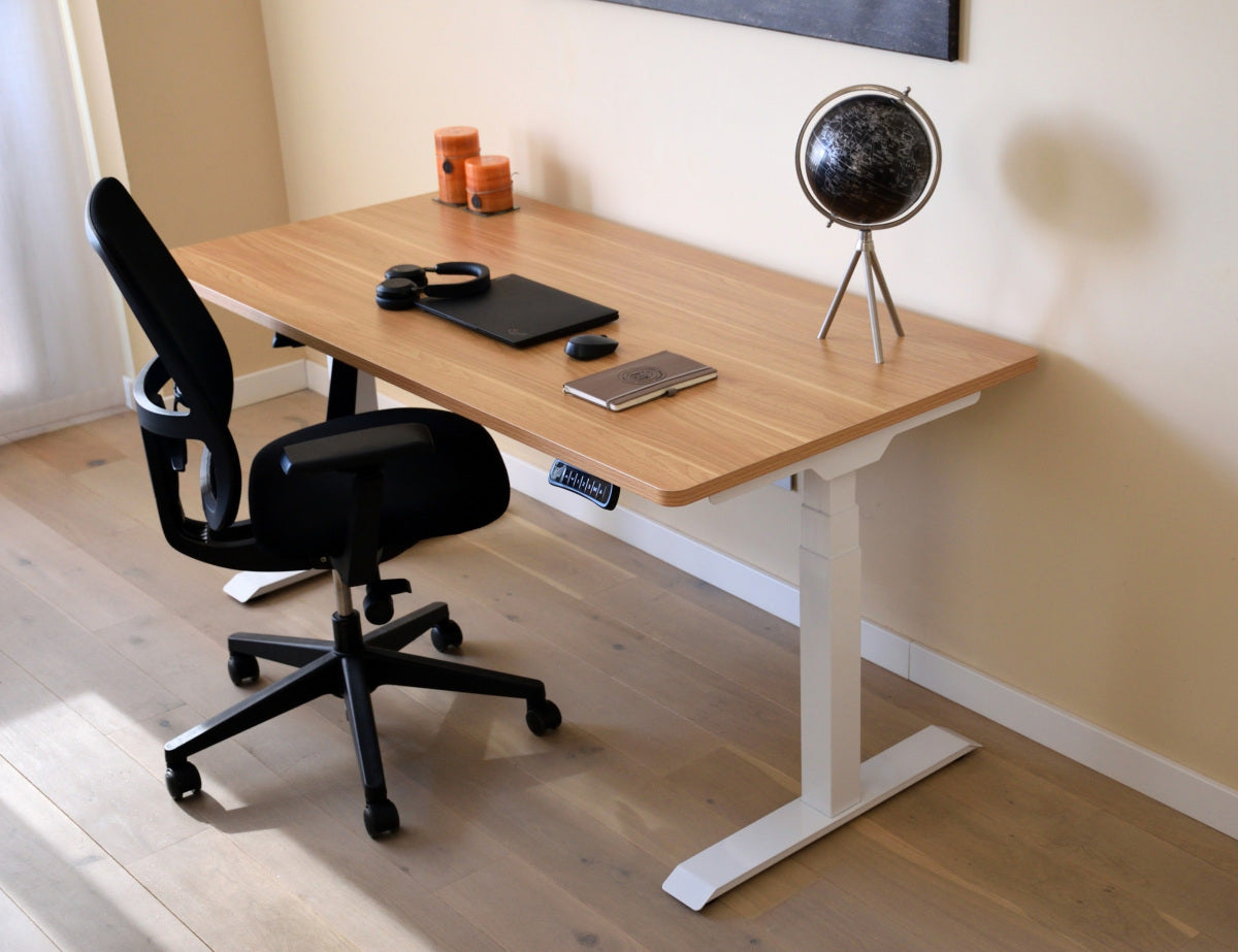 Natural Wood Lift Table - Essential Pine - Beauty