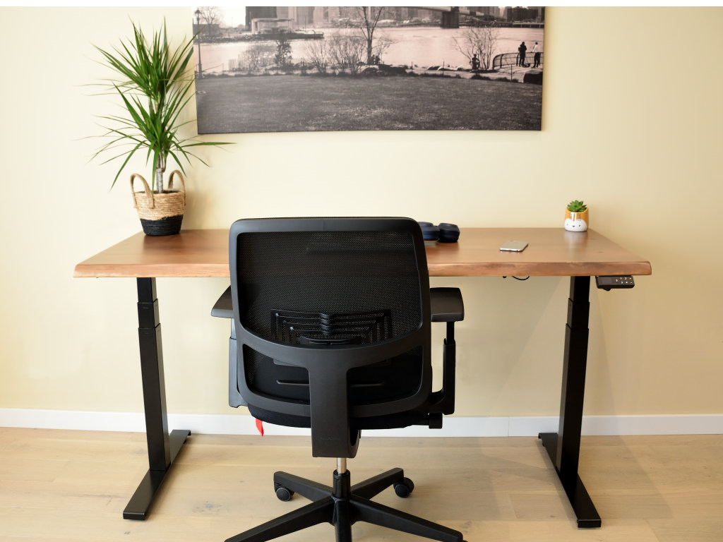 Natural Wood Lift Table - Ibero Pine - Beauty