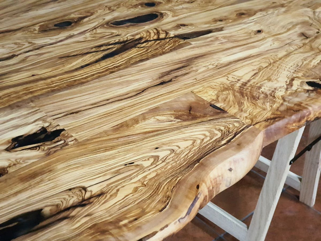 Mesa en madera de olivo maciza