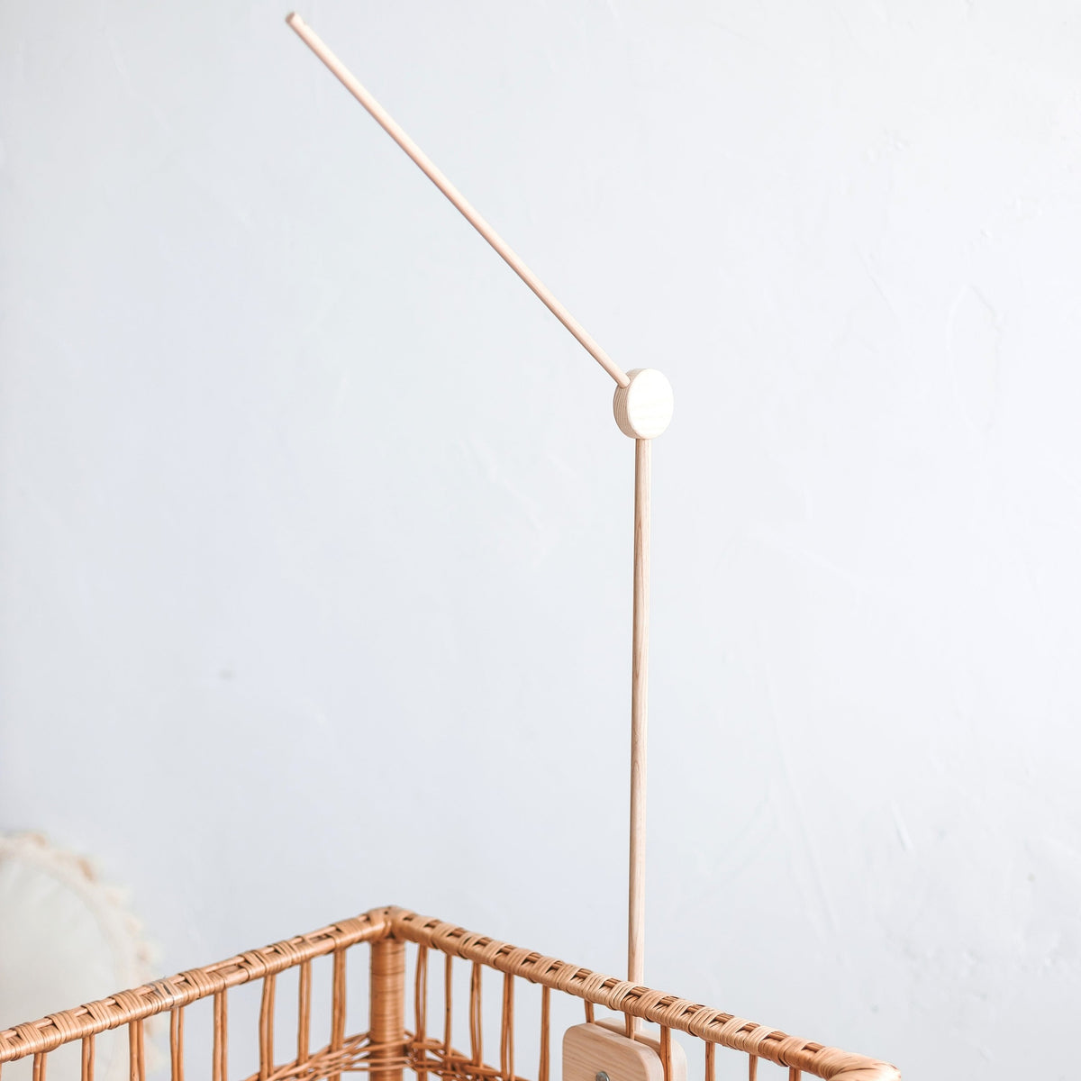 Wooden Crib Mobile Holder – Natural Ash, 81 cm