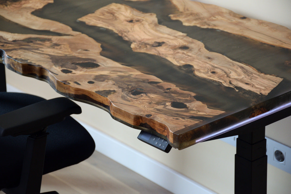 Raised Table Natural Wood - Epoxy - Premium